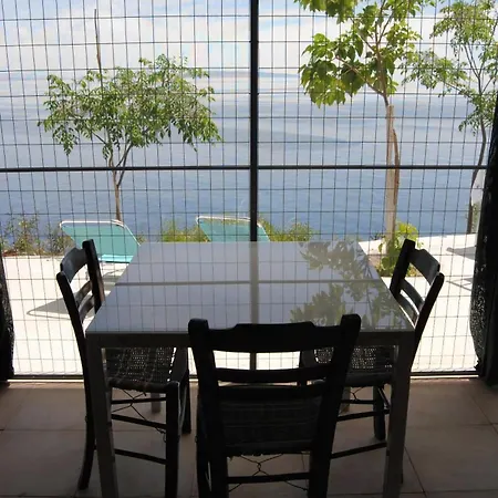 펜션 In Tiros Mit Garten, Grill Und Terrasse *